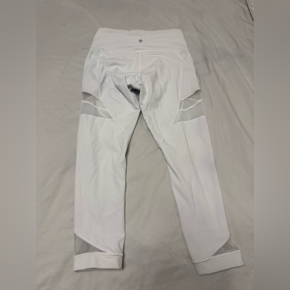 Lululemon Mesh In Motion Crop *23" Stained While Washing - Picture 7 of 13